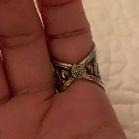 Intricate Sterling Silver Ring - Picture 9 of 11